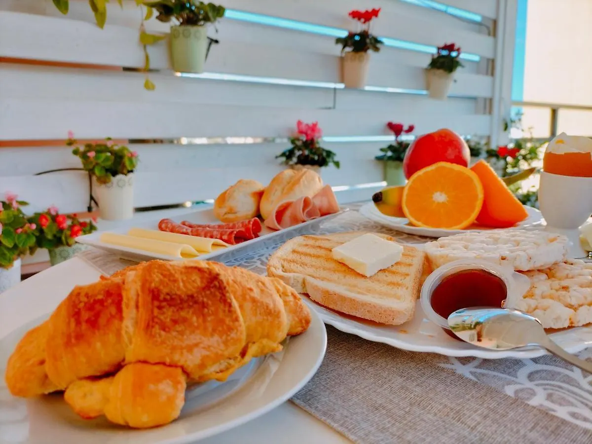 Nue Rooms Cagliari Guest house